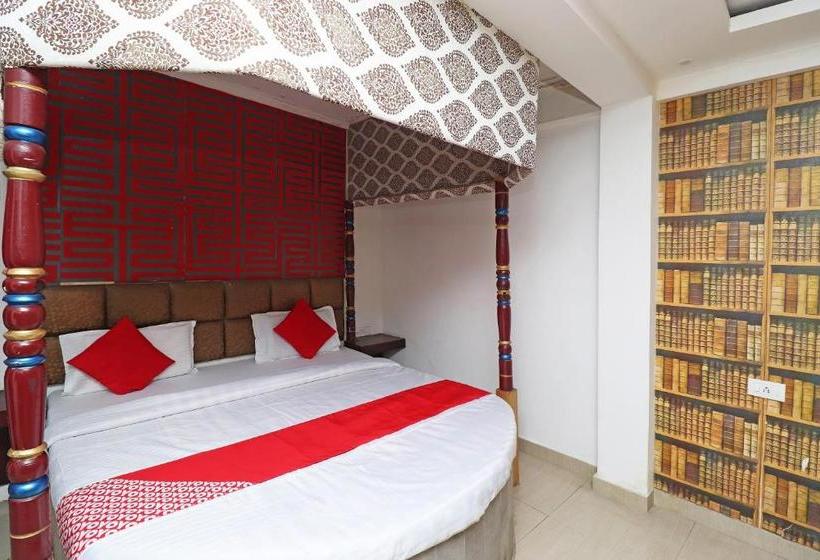 هتل D' Seasons By Oyo Rooms