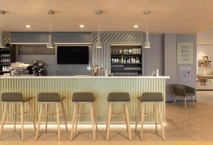 Hotelli Holiday Inn   Eindhoven Airport, An Ihg