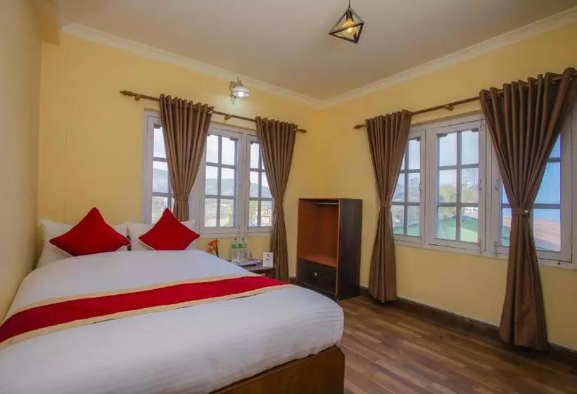 هتل Holiday Resort By Oyo Rooms