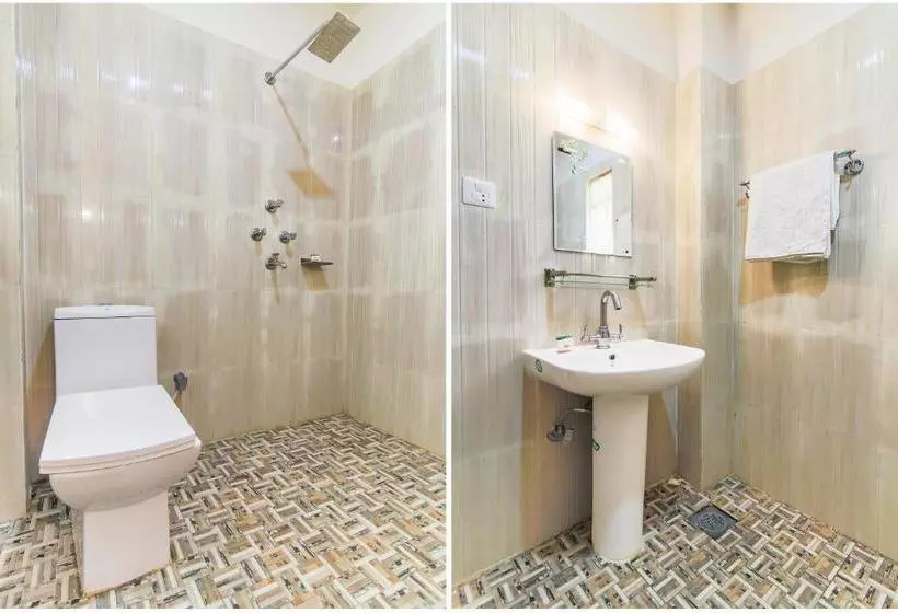 هتل Holiday Resort By Oyo Rooms