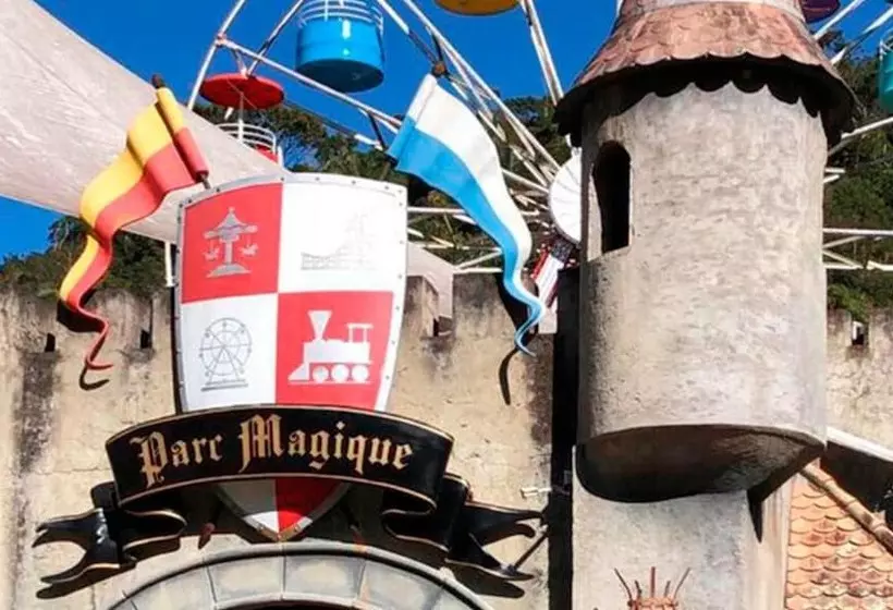 ホテル Magique Le Canton