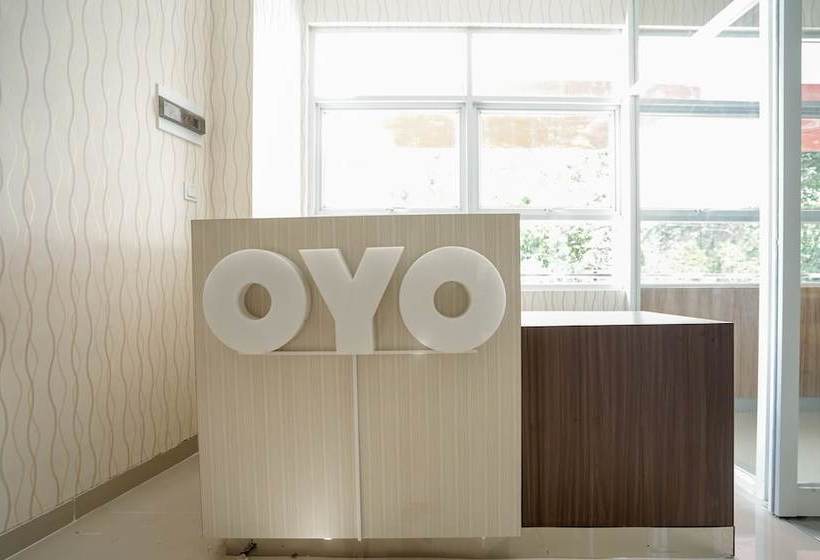 ホテル Sugoi Kost By Oyo Rooms