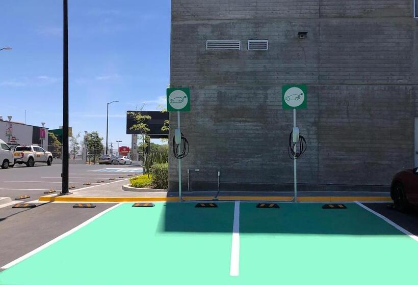 Microtel Inn & Suites By Wyndham Irapuato