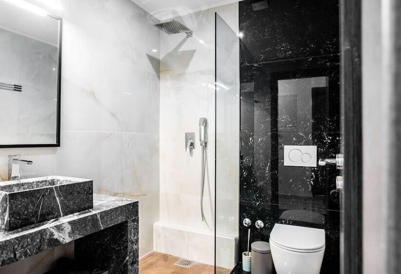 Nicholas Point Apartments And Rooms