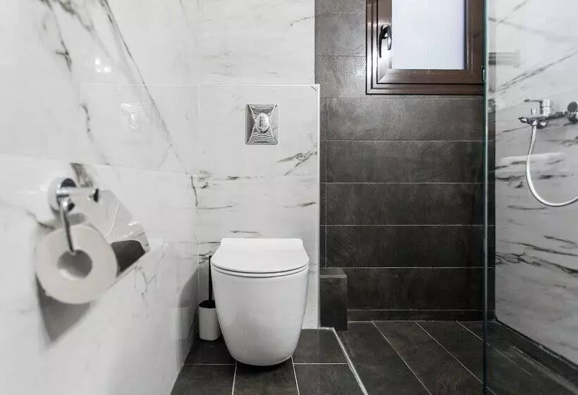 Nicholas Point Apartments And Rooms