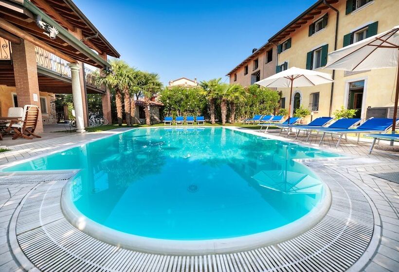 بنسيون Villa Pace