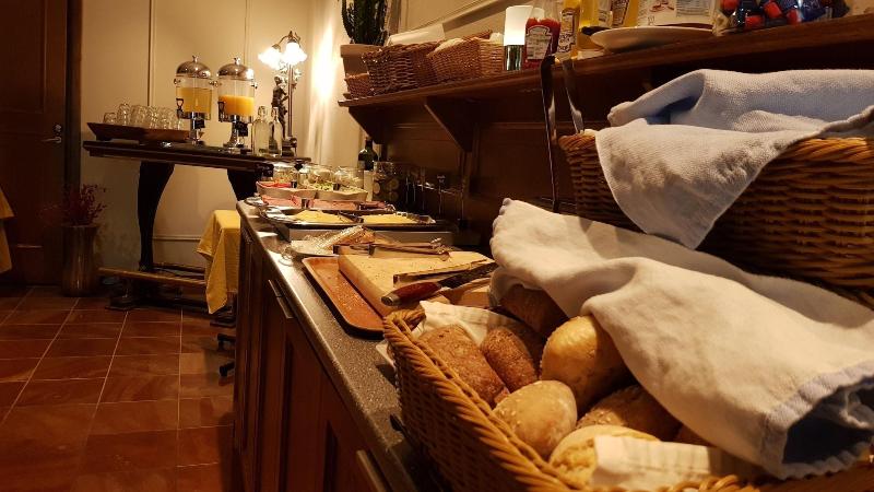 בית מלון כפרי Bishops Arms Mora