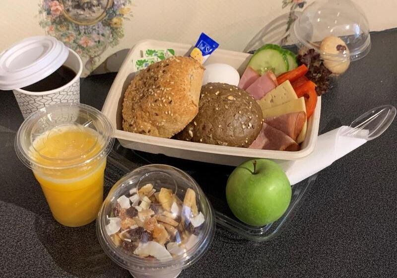 בית מלון כפרי Bishops Arms Mora