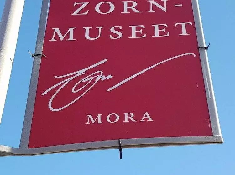 호텔 Bishops Arms Mora