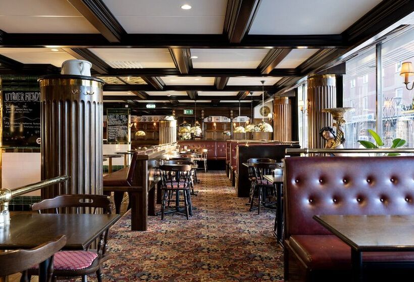 בית מלון כפרי Bishops Arms Mora