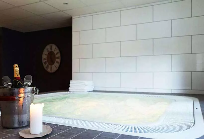 Clarion Collection Hotel Plaza