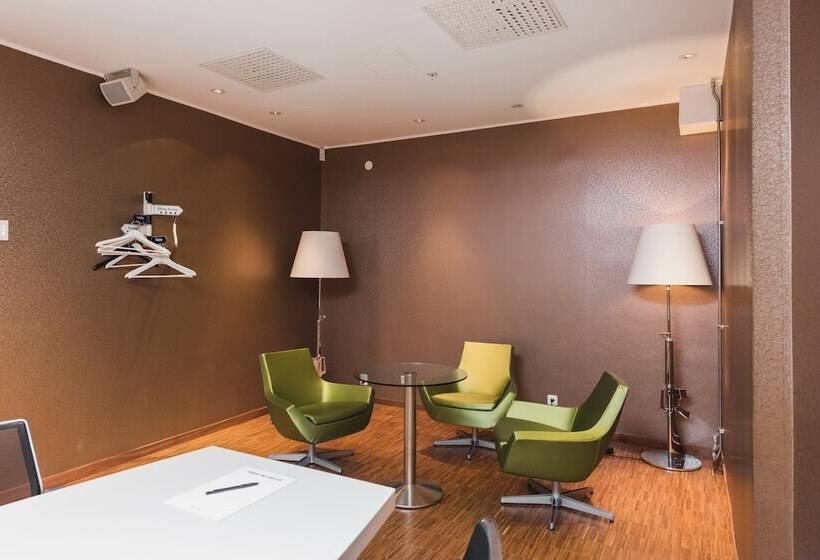 Clarion Collection Hotel Plaza