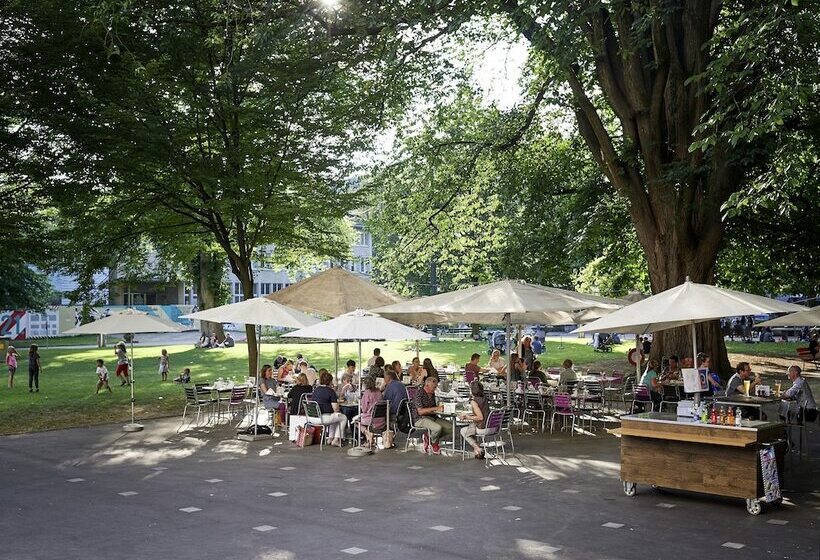 هتل Continental Park