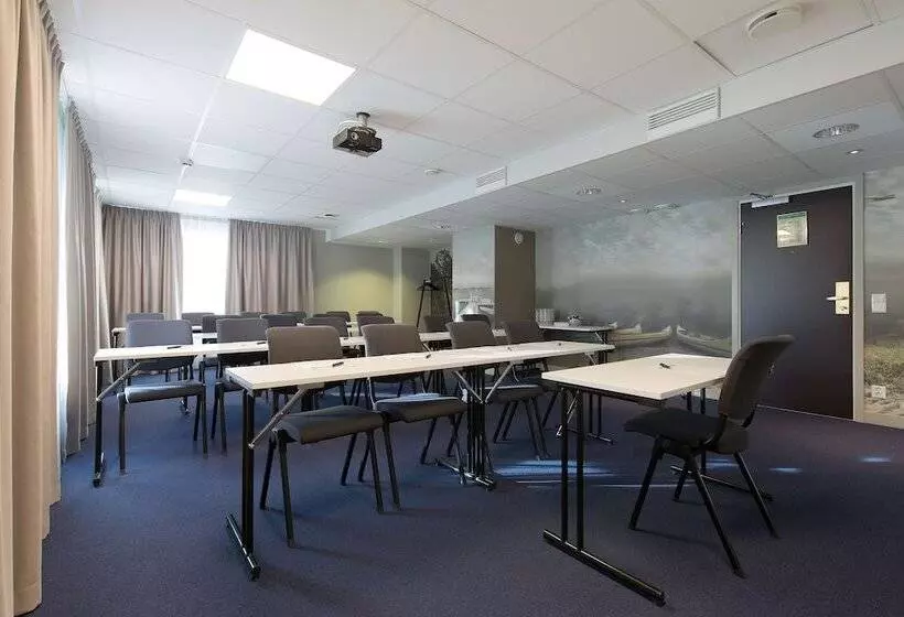 בית מלון כפרי Scandic Skarholmen