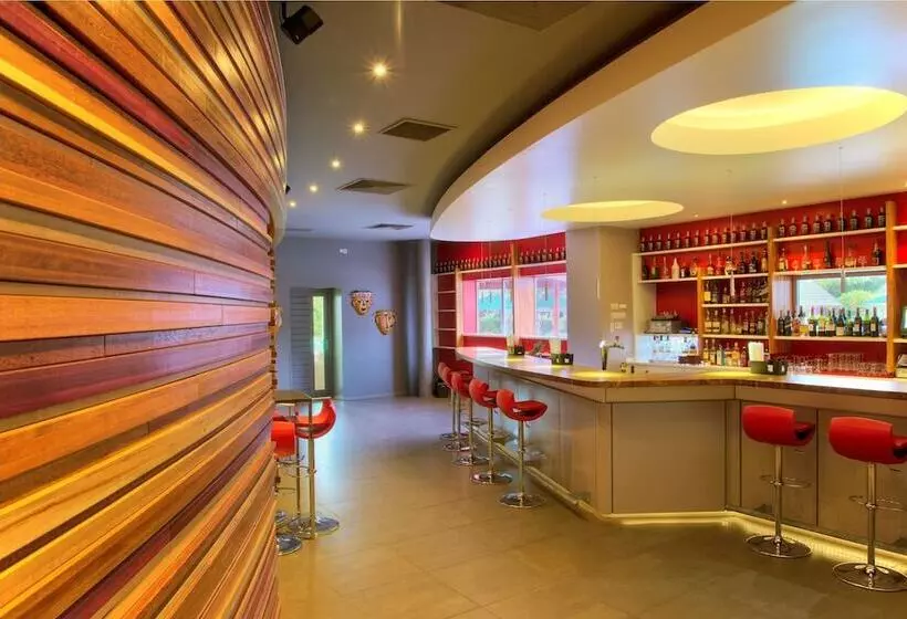 Hotel Torarica Resort