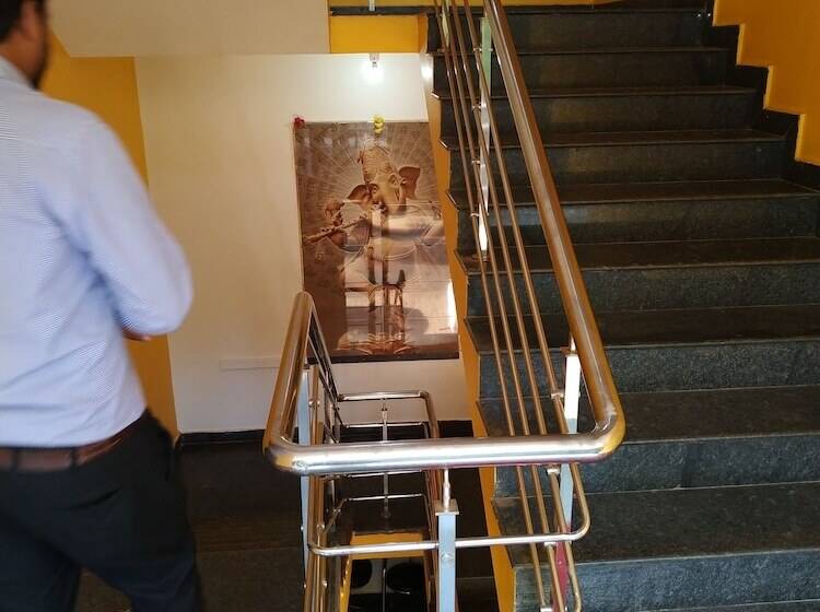 Iroomz Hotel Gananjaya Hostel