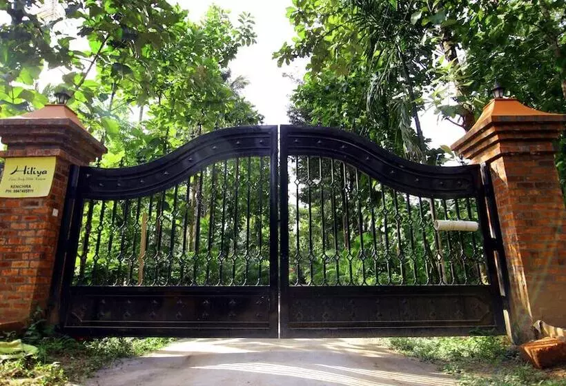 Hiliya Resort   Hostel