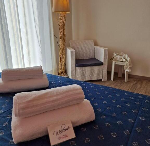 مسافرخانه Orchidea