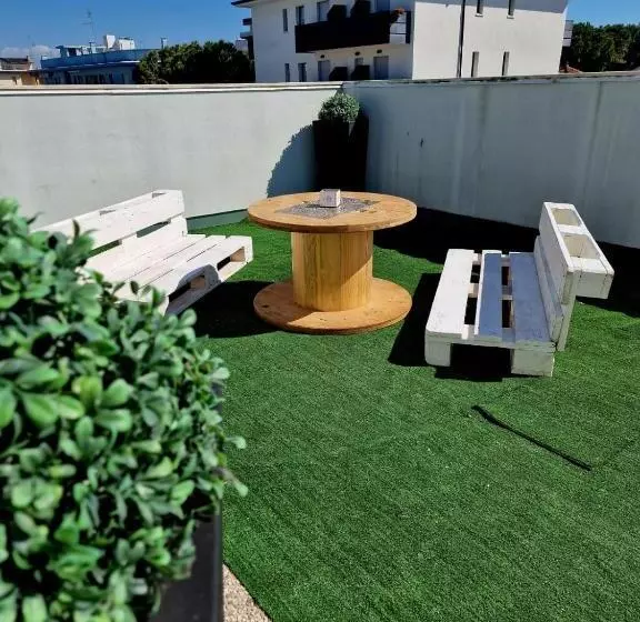 مسافرخانه Orchidea