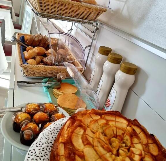 مسافرخانه Orchidea