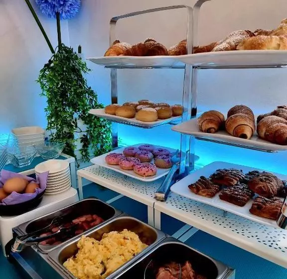 مسافرخانه Orchidea