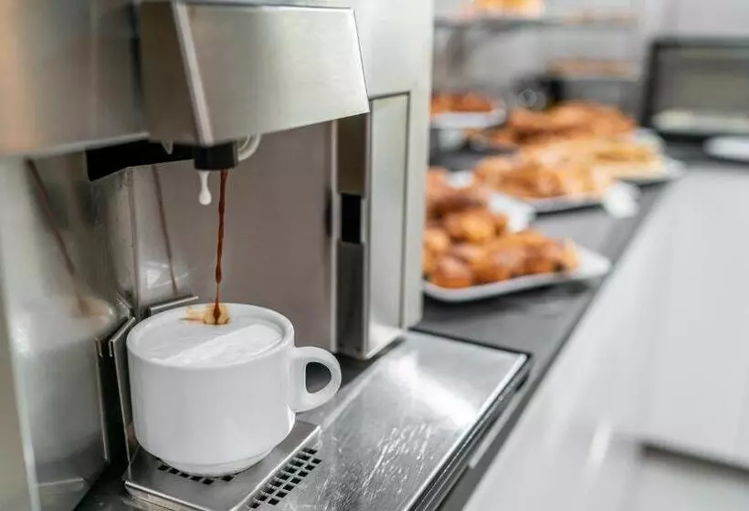 مسافرخانه Orchidea