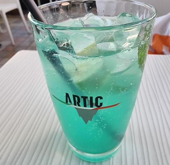 مسافرخانه Orchidea