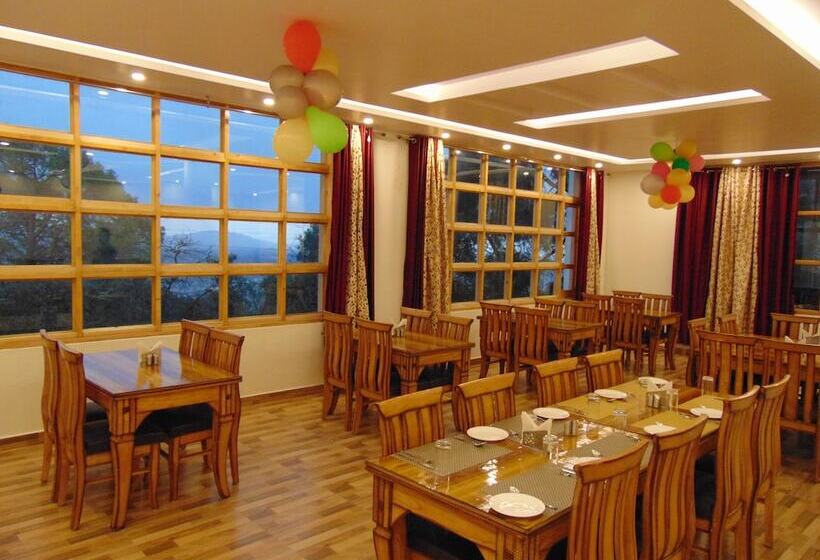 בית מלון כפרי Dewan Palace Dharamshala