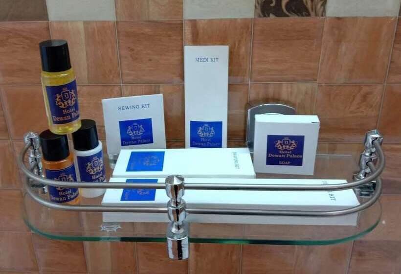 בית מלון כפרי Dewan Palace Dharamshala