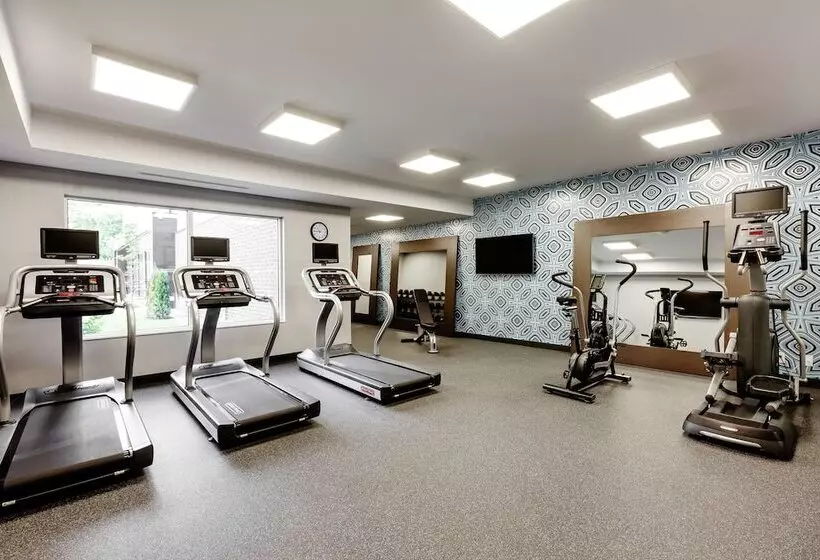 هتل Hampton Inn & Suites By Hilton Quebec City Beauport