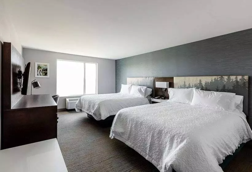 هتل Hampton Inn & Suites By Hilton Quebec City Beauport