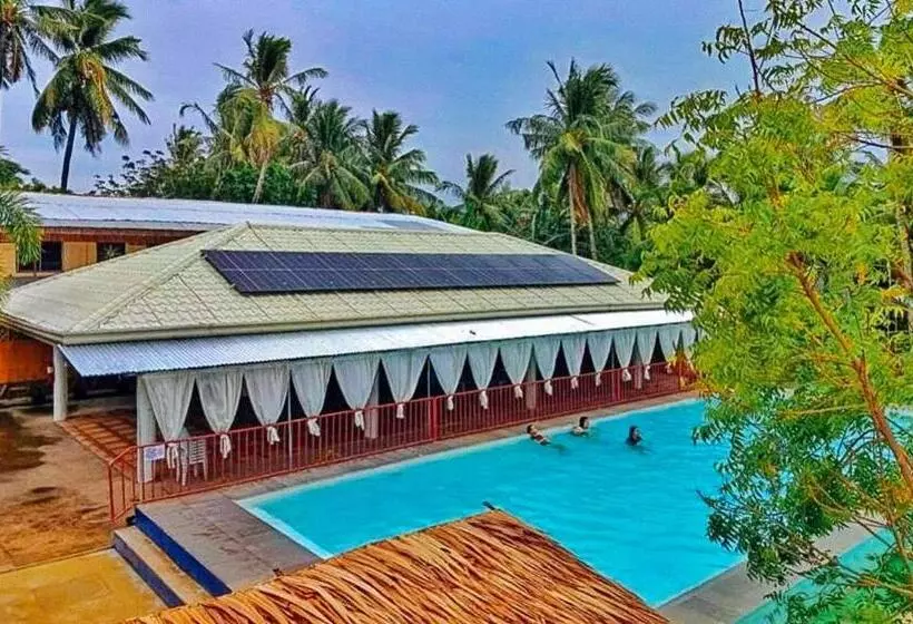ホテル Iloilo Paraw Beach Resort