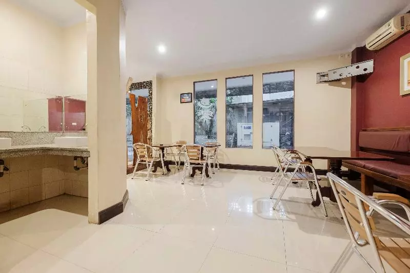 هتل Makassar Guest House By Oyo Rooms