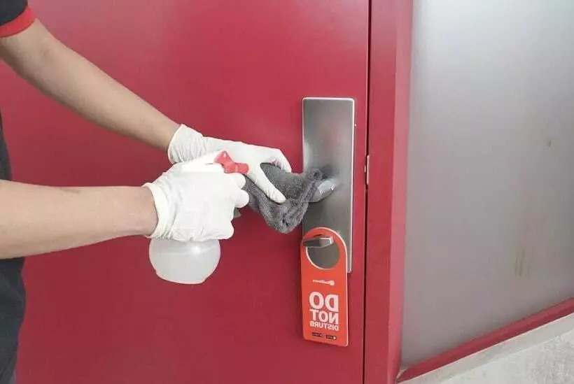 Hotelli Reddoorz Plus @ Radio Dalam 2