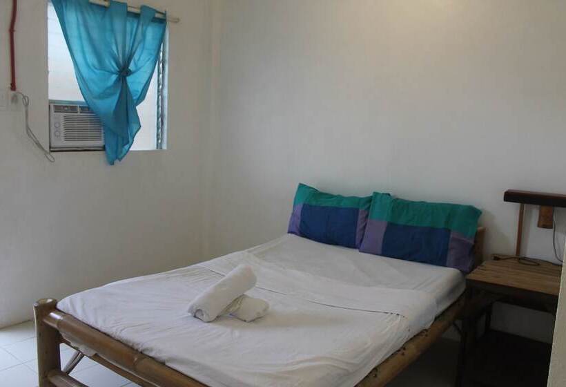 Jrm Travel And Lounge Hostel