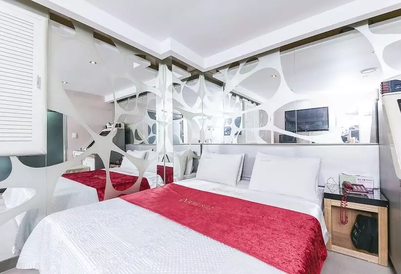 New Star Motel