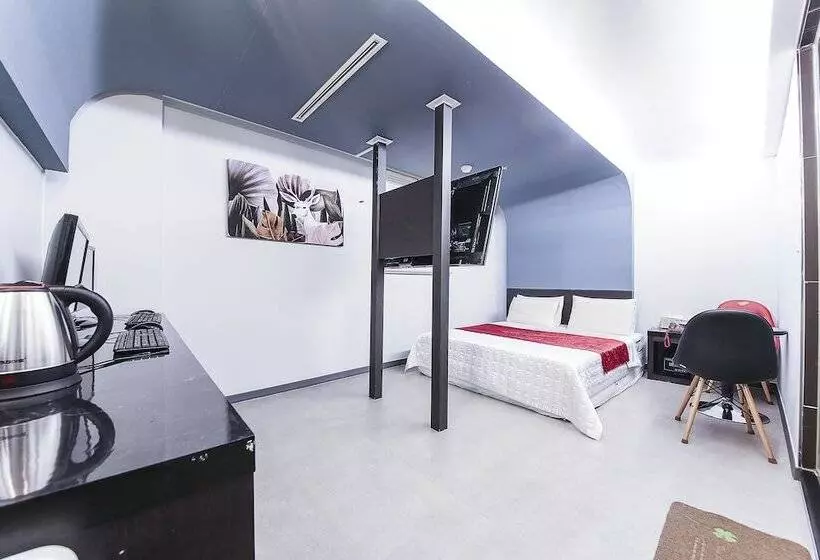 New Star Motel
