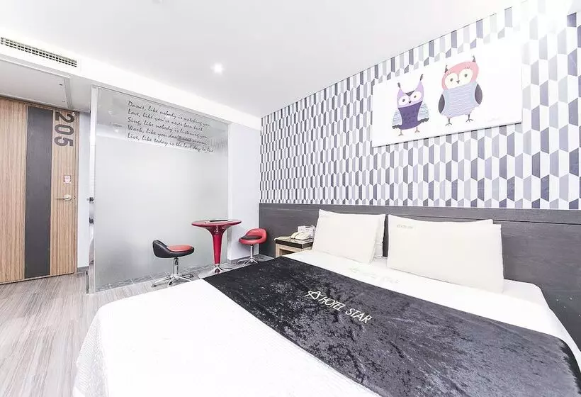 New Star Motel