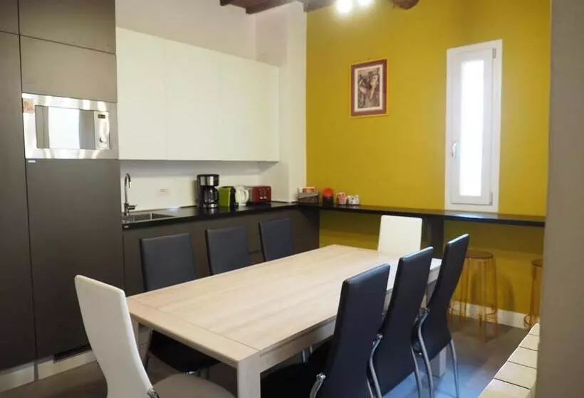 پانسیون Canto Dei Servi