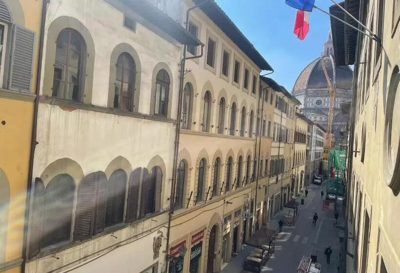 پانسیون Canto Dei Servi