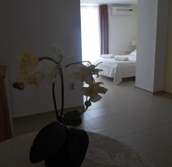 Pension Rooms Valentino