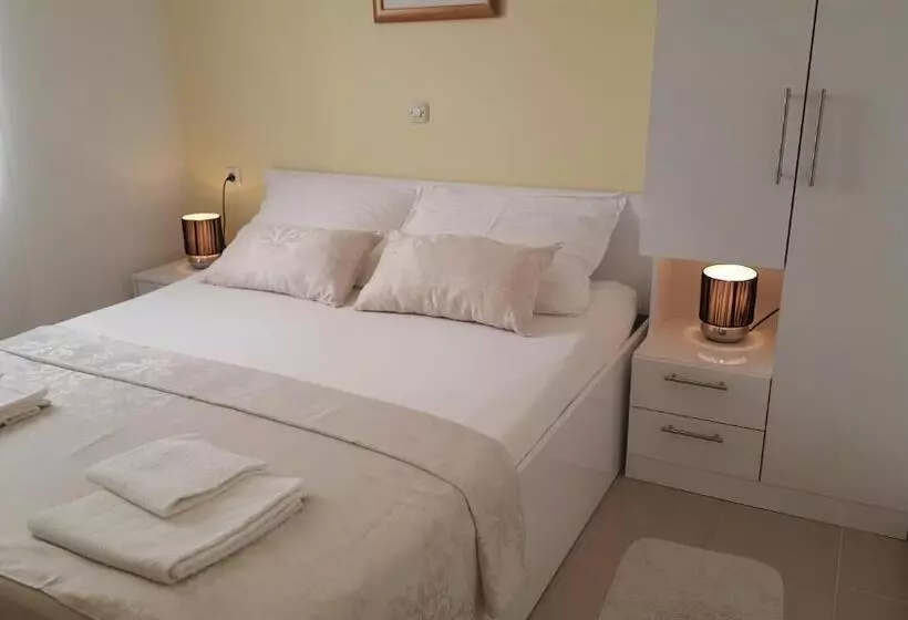 Pensión Rooms Valentino