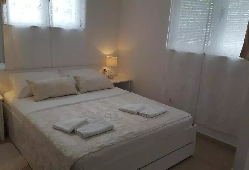 Pensión Rooms Valentino