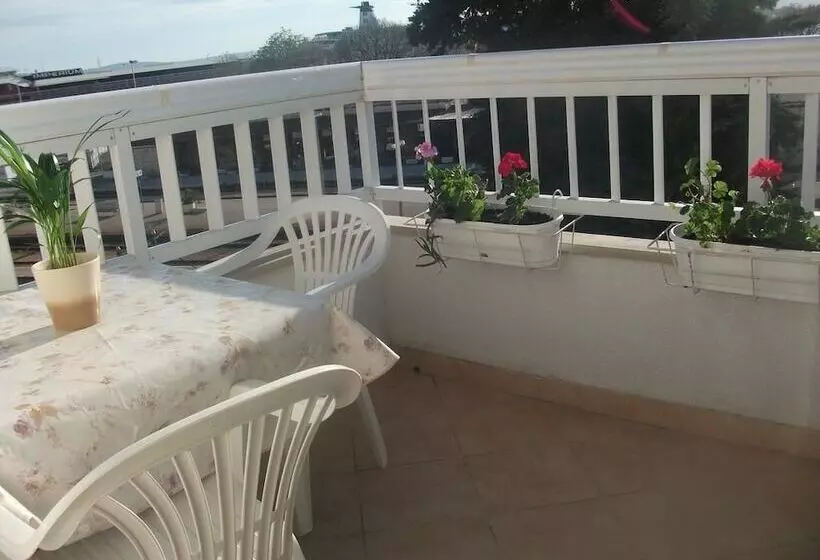 Pensión Rooms Valentino