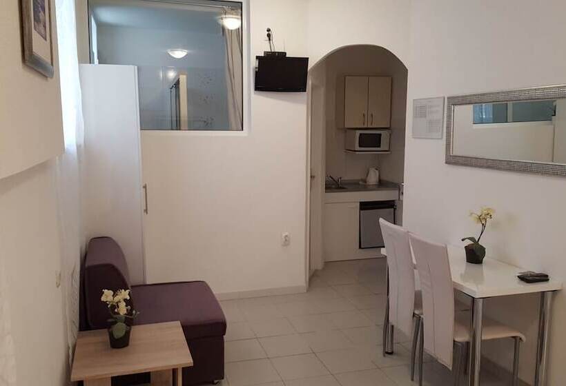 Pension Rooms Valentino