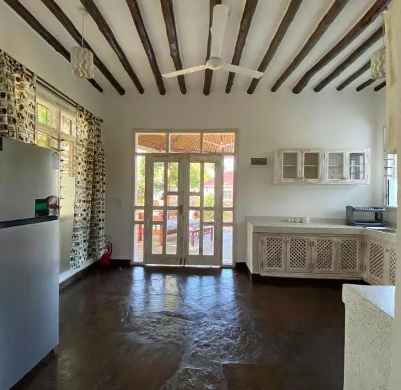 پانسیون Villa Malindi