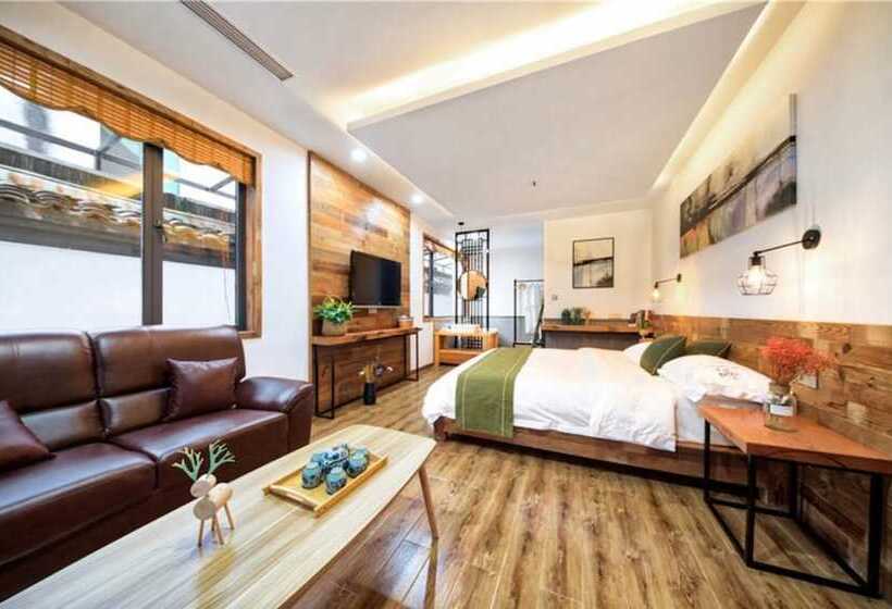 Qinmeng Wuzhen Lao Mu's Home Inn