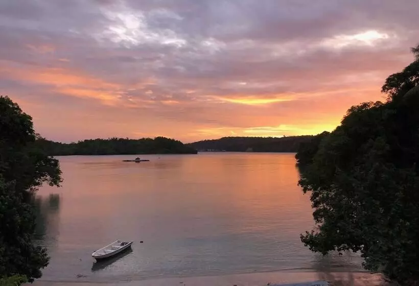 Aamiaismajoitus (B&B) The Hawk's Nest Resort