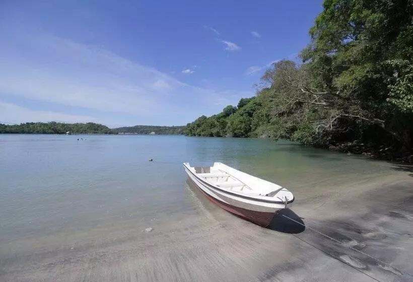 Aamiaismajoitus (B&B) The Hawk's Nest Resort