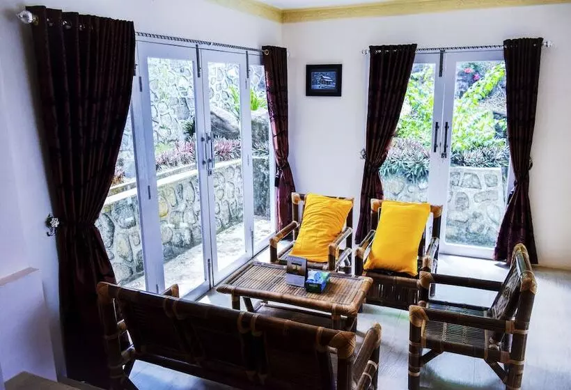 Aamiaismajoitus (B&B) The Hawk's Nest Resort